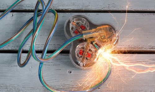 Chập điện là gì? Nguyên nhân và cách xử lý khi bị chập điện